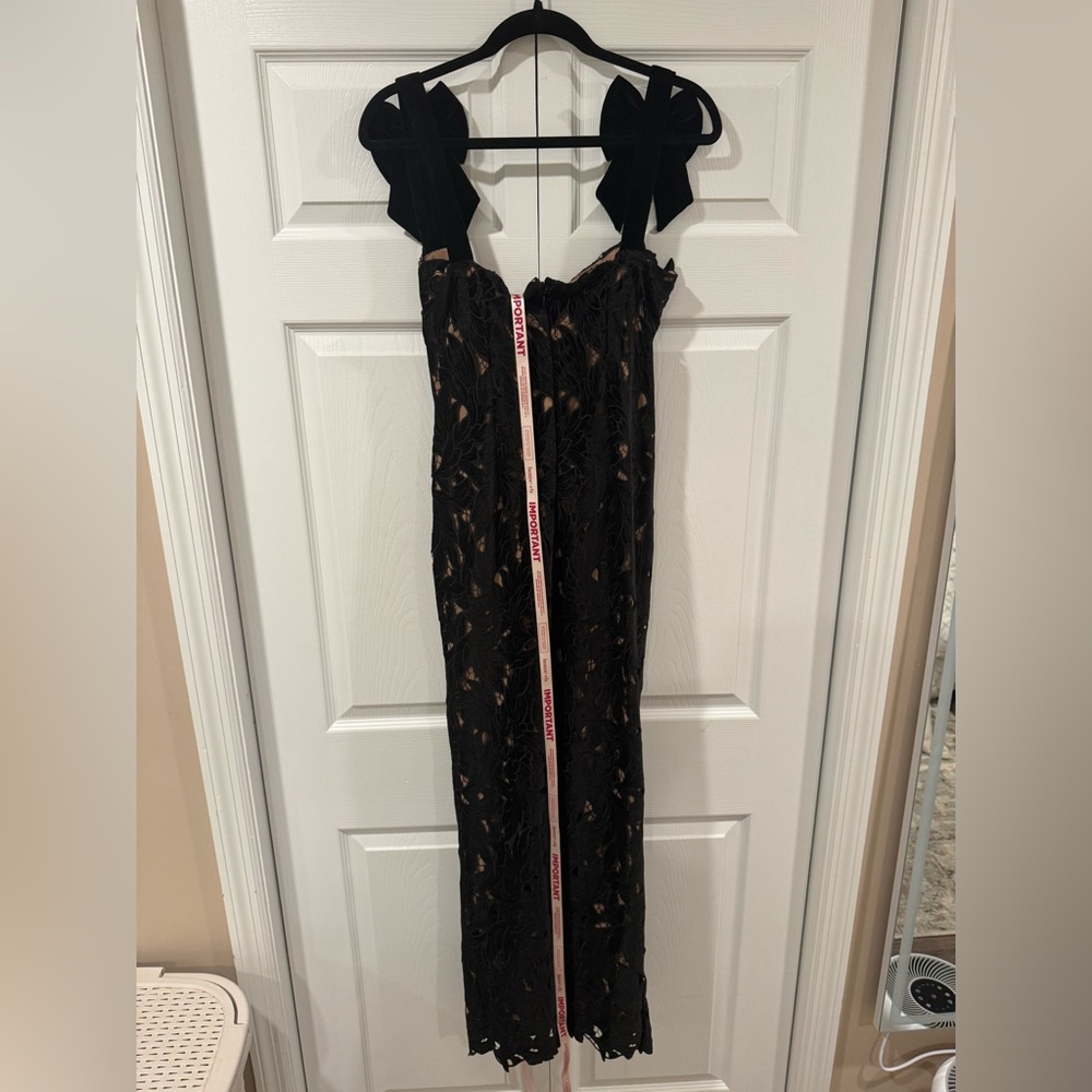 House of CB Tiff Velvet Lacy Body Con Dress - Picture 2 of 7